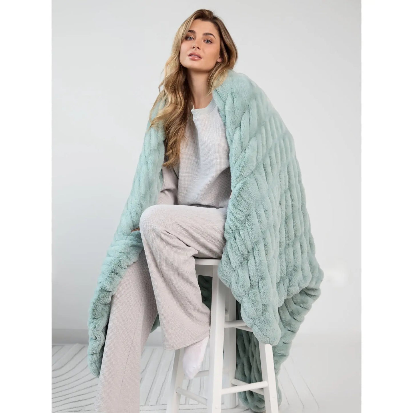 ☁️Dreamer Blanket – Ultra Soft Plush Weighted Blanket for Better Sleep & Relaxation